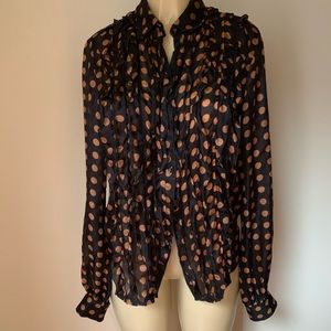 Buttons down silk shirt
